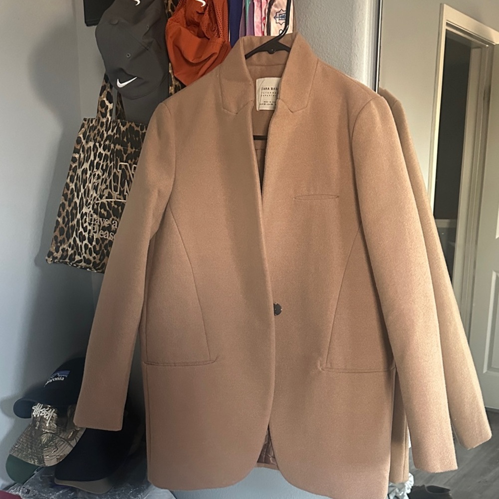 Zara Basic Outerwear in Tan